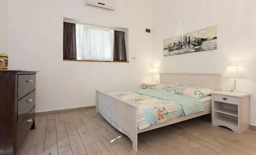 Apartment Studio Stonehouse Icici Croatia